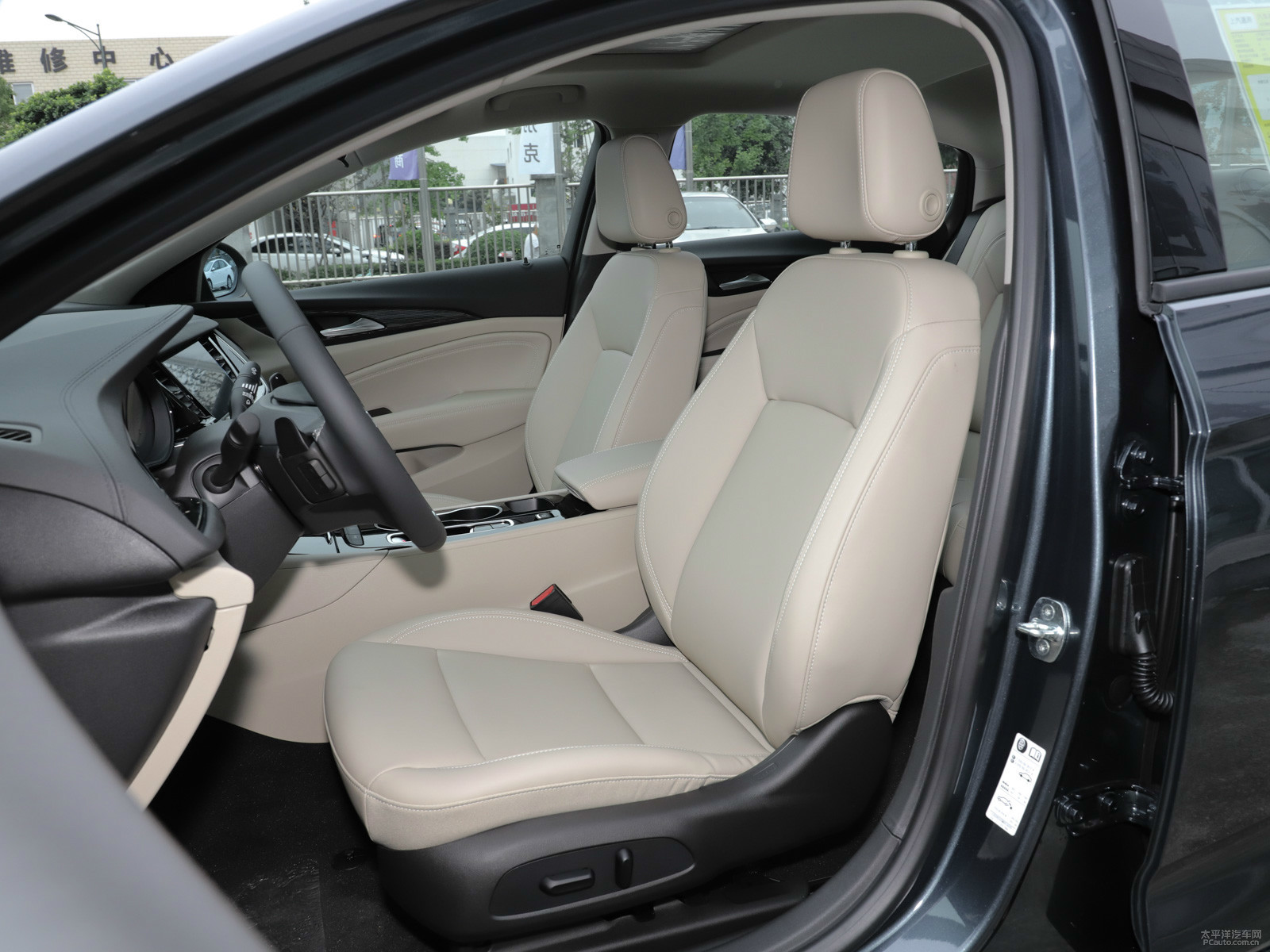 君威 2020款 552T 精英型内饰