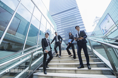 高档商务环境里的商务人士