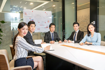 职场精英商务会议 高效沟通与战略协作的艺术